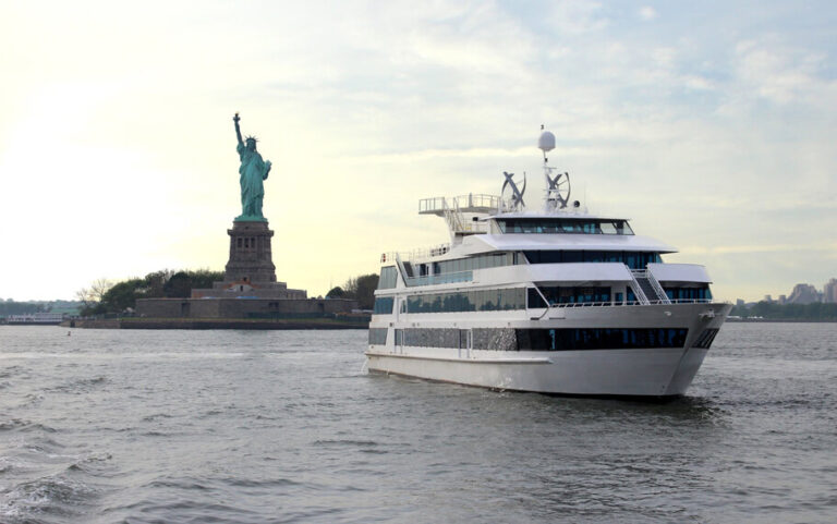 Hornblower Infinity Yacht - Pier 15